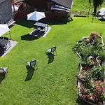Casa Vacanze: Maison Des Gnomes 查兰德圣安塞尔