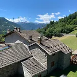 Casa Vacanze: Maison Des Gnomes 查兰德圣安塞尔