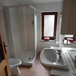 Casa Vacanze: Maison Des Gnomes 3* 查兰德圣安塞尔