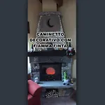 Casa Vacanze: Maison Des Gnomes 公寓式酒店 查兰德圣安塞尔