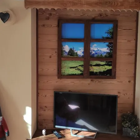 Casa Vacanze: Maison Des Gnomes Aparthotel Challand-Saint-Anselme