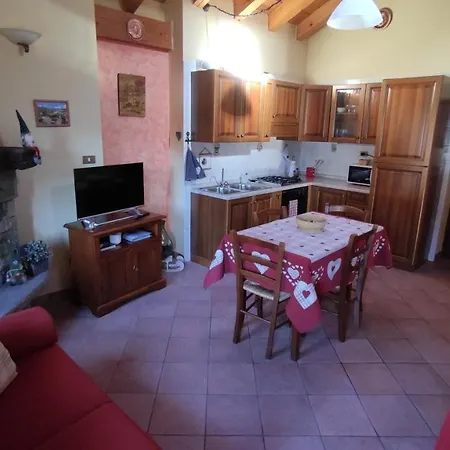 Casa Vacanze: Maison Des Gnomes * Challand-Saint-Anselme