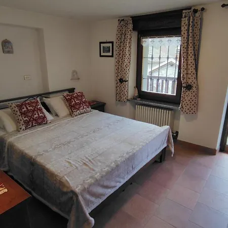 Casa Vacanze: Maison Des Gnomes Aparthotel Challand-Saint-Anselme