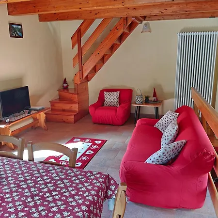 מלון דירות Casa Vacanze: Maison Des Gnomes Challand-Saint-Anselme