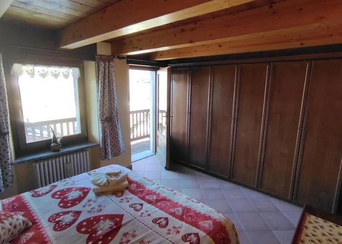 Casa Vacanze: Maison Des Gnomes Aparthotel Challand-Saint-Anselme