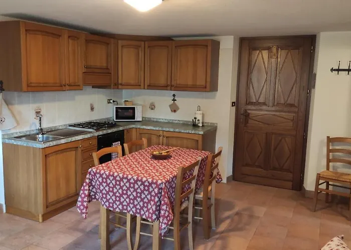 מלון דירות Casa Vacanze: Maison Des Gnomes Challand-Saint-Anselme